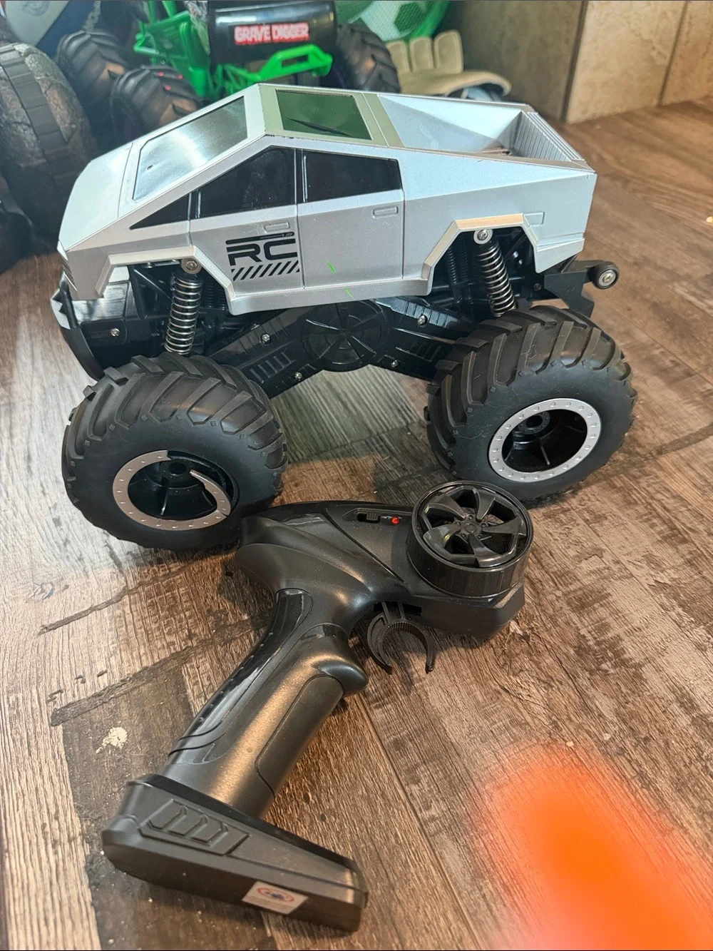 Remote Control Monster Truck for Kids - Silver RC Off-Road Vehicle cyber truck